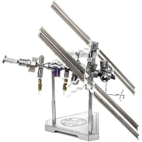NASA - International Space Station [ISS] Figure Model Kit (1:565 Scale, Steel, Challenging Difficulty) - Fascinations - Metal Earth Premium Series