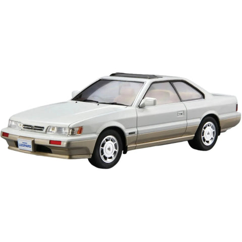 Nissan - UF31 Leopard Ultima V30 Twincam Turbo Car Figure Model Kit (1:24 Scale) - Aoshima - The Model Car Series No. 117 - Image 2