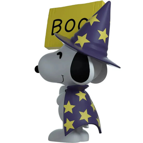 Peanuts - Halloween Costume Snoopy holding 