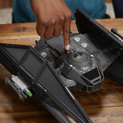 Star Wars - Kylo Ren's Tie Silencer Ship with Kylo Ren Action Figure (3.75
