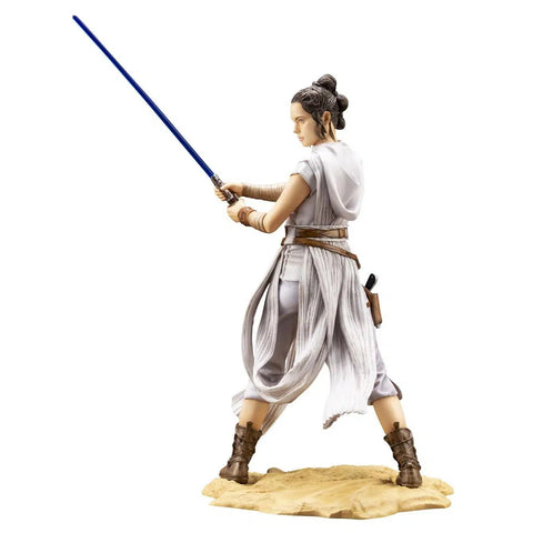 Star Wars - Rey with Lightsaber Statue Figure (1:7 Scale) - Kotobukiya - ArtFX Series