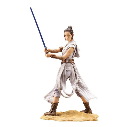Star Wars - Rey with Lightsaber Statue Figure (1:7 Scale) - Kotobukiya - ArtFX Series