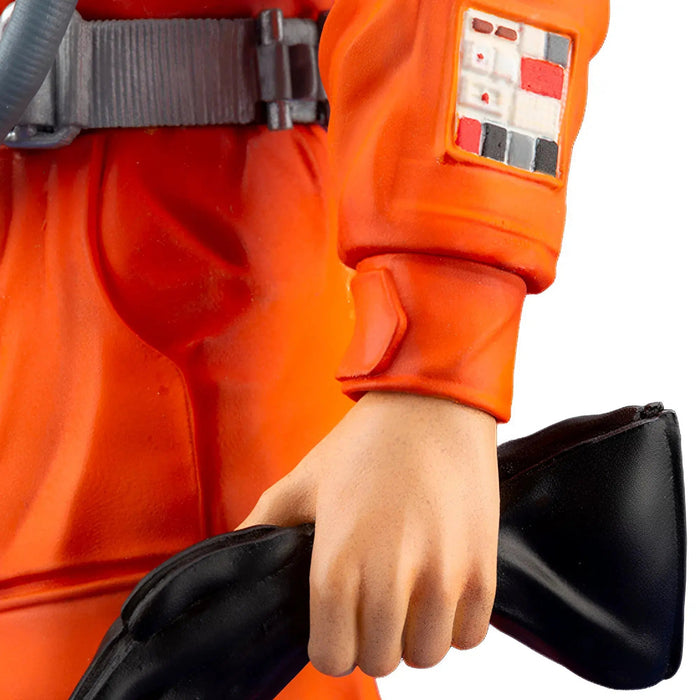 Star Wars - X-Wing Pilot Luke Skywalker Figure Model Kit (1:10 Scale, Pre-Painted) - Kotobukiya - ArtFX+ Series