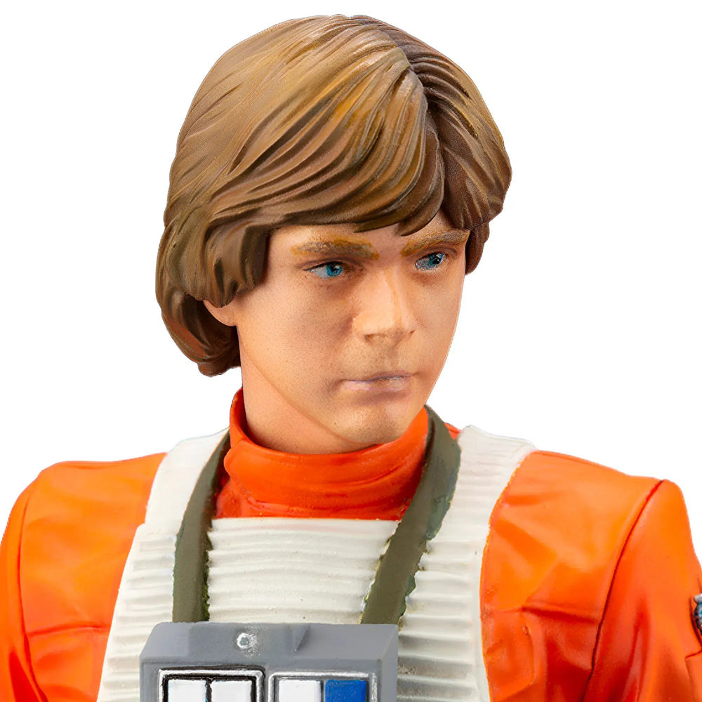 Star Wars - X-Wing Pilot Luke Skywalker Model Kit (1:10 Scale, Pre-Painted) - Kotobukiya - ArtFX+ Series