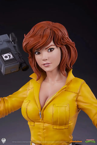 Teenage Mutant Ninja Turtles - April O'Neil Statue (18.5