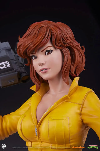 Teenage Mutant Ninja Turtles - April O'Neil Statue (18.5