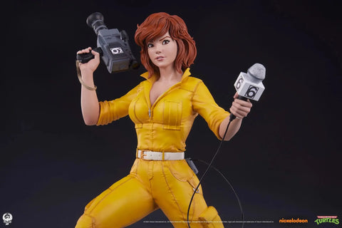 Teenage Mutant Ninja Turtles - April O'Neil Statue (18.5