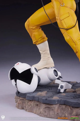 Teenage Mutant Ninja Turtles - April O'Neil Statue (18.5