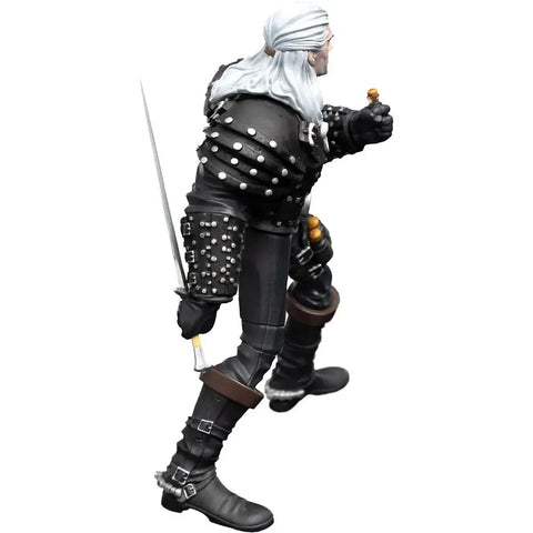The Witcher (TV series) - Geralt of Rivia with Potion and Silver Sword Figure (6