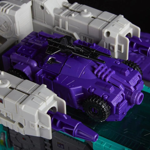 Transformers Generations Titans Return - Trypticon Action Figure (18