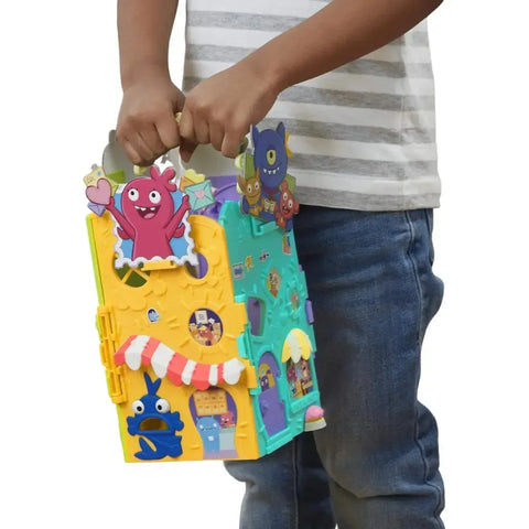 UglyDolls - Uglyville Unfolded Main Street Playset with Exclusive Willard Figure - Hasbro (2019)