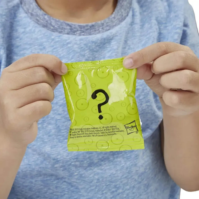 UglyDolls - Uglyville Unfolded Main Street Playset with Exclusive Willard Figure - Hasbro (2019)