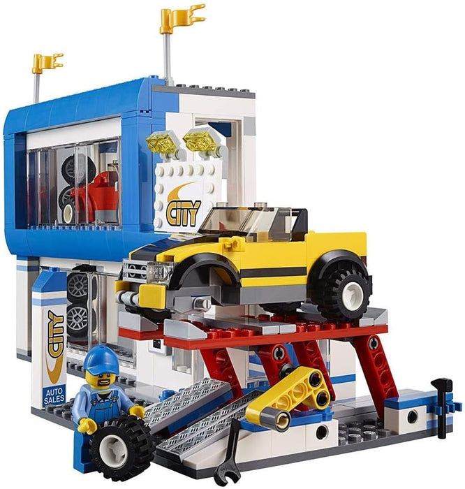 LEGO City Town - City Square Building Kit (1683 Pieces) - 6100347