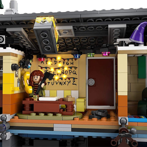 LEGO Stranger Things - The Upside Down Building Set (2287 Pieces) - 75810 - Image 8