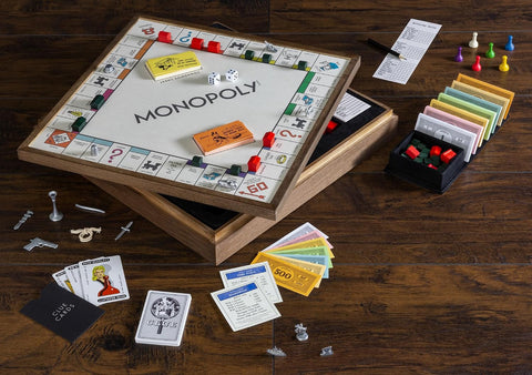 Monopoly and Clue - 2-in-1 Deluxe Vintage Wood Board Game Set (40902) - Image 5
